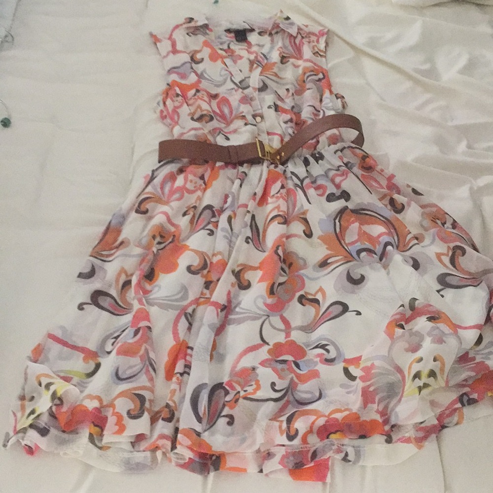 Printed Mid-Thigh Length Dress w/ Brown Belt